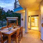 Βίλα 3 Bedroom Luxury In