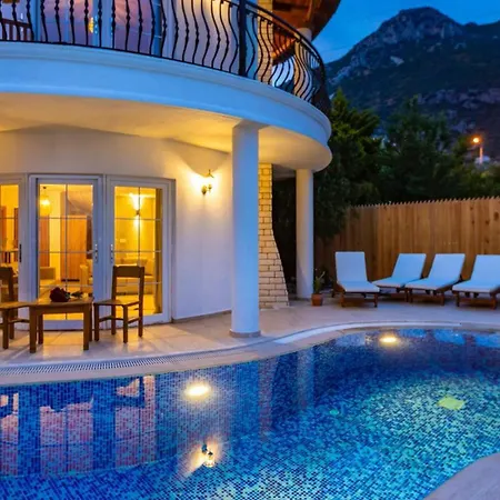 3 Bedroom Luxury In Villa