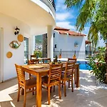 ヴィラ 3 Bedroom Luxury In *